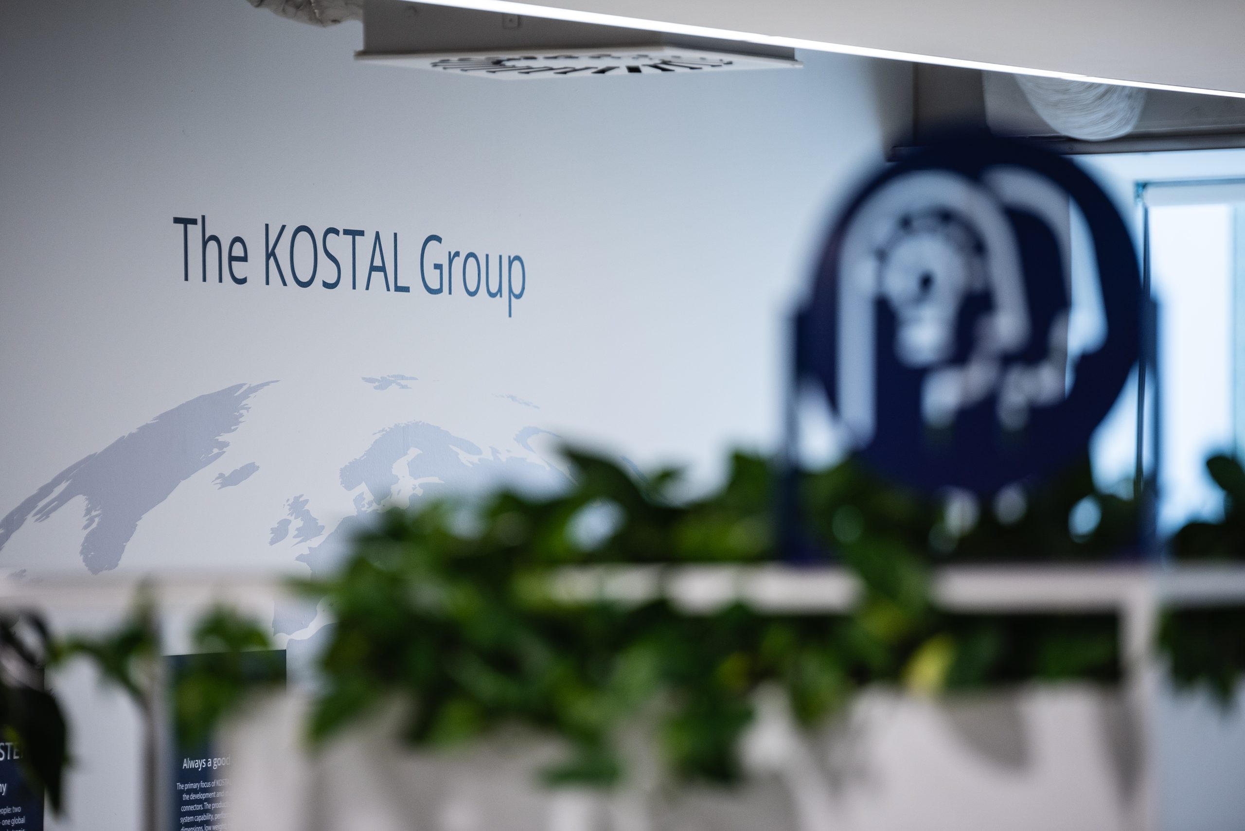 Kostal_opening_001